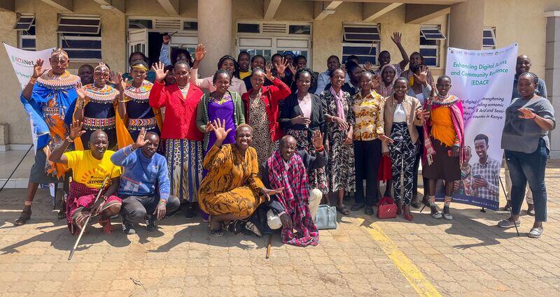 Empowering Communities Through Digital Skills: The EDACR Approach